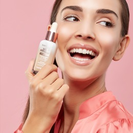 Deborah Milano DEBORAH Тональная основа-сыворотка SKIN BOOSTER SERUM тон: 2 светлый бежевый 30мл