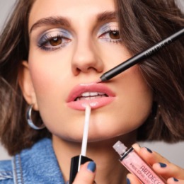 ARTDECO ARTDECO Блеск для губ с перцем Чили Hot Chili Lip Booster тон 4, 6 мл