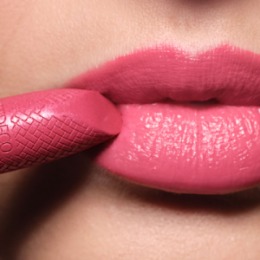 ARTDECO ARTDECO Кремовая помада с SPF15 Iconic Lipstick, тон 330, 4г